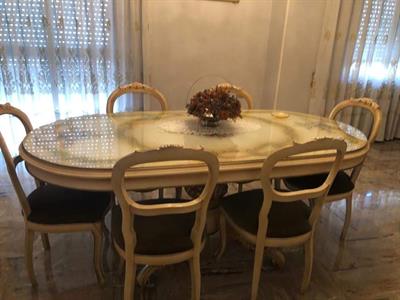 Tavolo e sedie stile veneziano