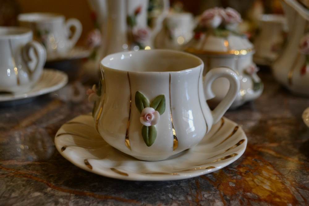 Servizio da caffè con Fiori Capodimonte Valentina, ottimo stato - Roma